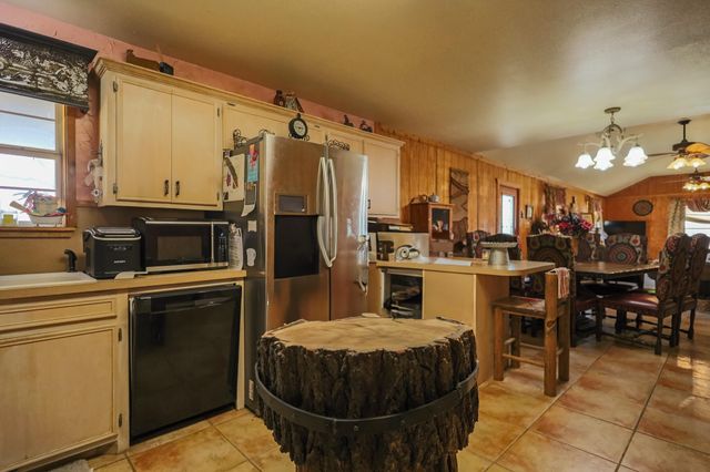 3401 E Regis Street, Lubbock, TX 79403