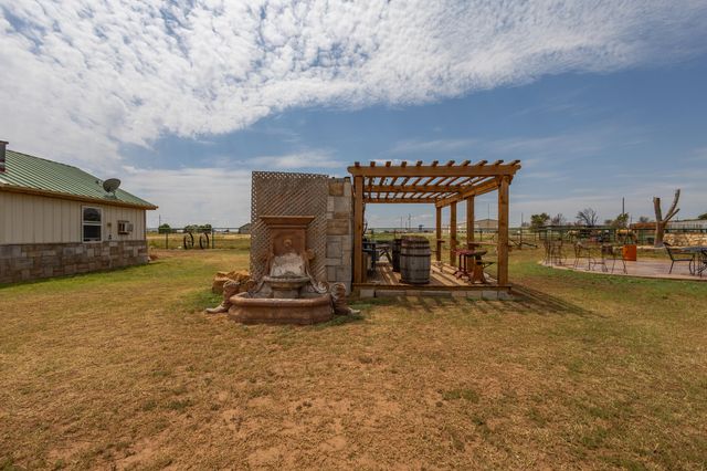 3401 E Regis Street, Lubbock, TX 79403