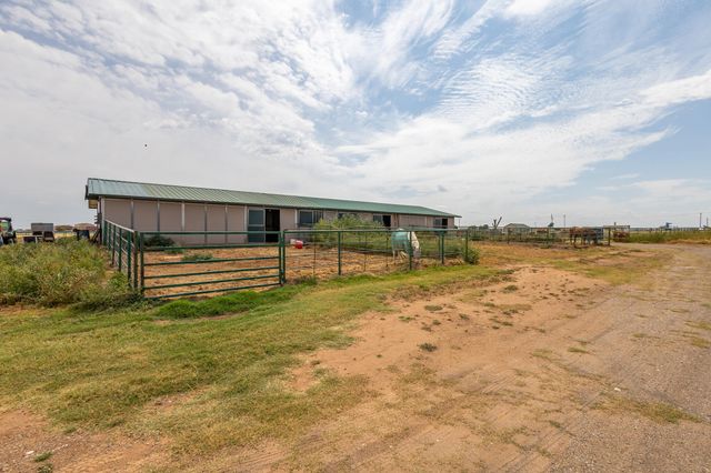 3401 E Regis Street, Lubbock, TX 79403