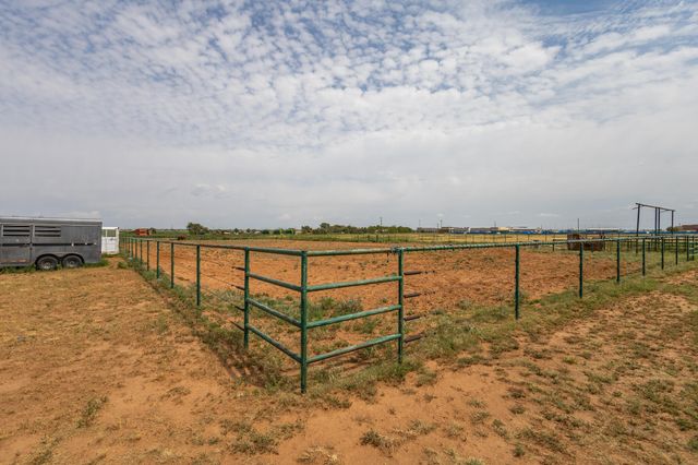 3401 E Regis Street, Lubbock, TX 79403