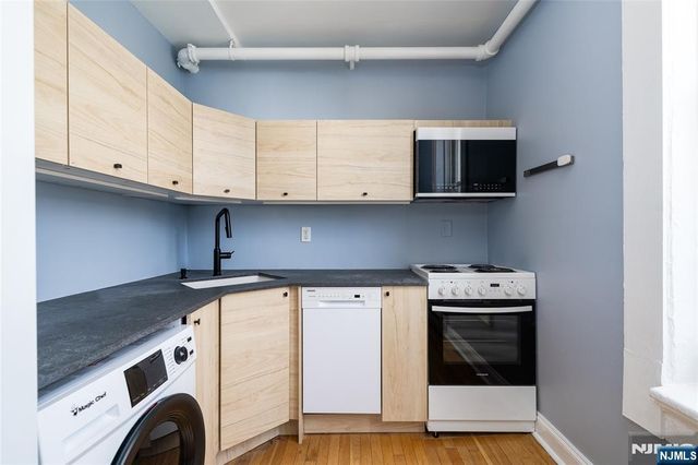 235 Monroe Street 14, Hoboken, NJ 07030