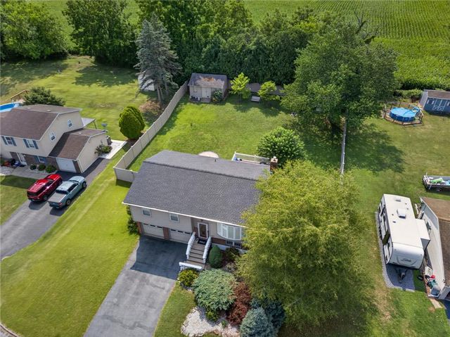 5429 Monocacy Drive, East Allen Twp, PA 18017
