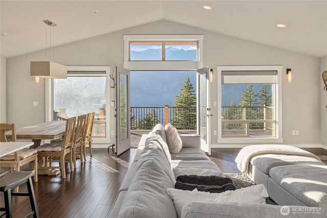 1840 Morgan Creek Road, Ronald, WA 98940