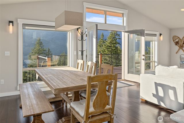 1840 Morgan Creek Road, Ronald, WA 98940