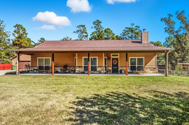 114 Pinewood Lane, Huntsville, TX 77340
