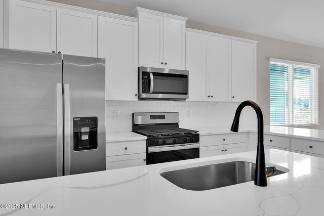 2110 BLACK GLASS Place, Middleburg, FL 32068