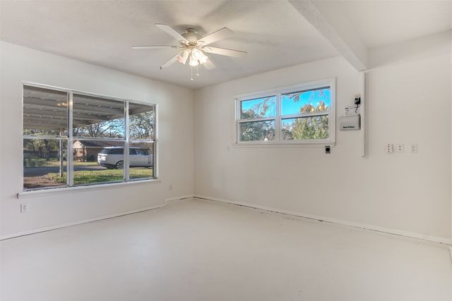 504 Austin Drive, Mineral Wells, TX 76067