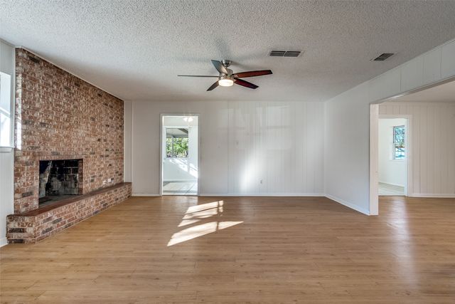 504 Austin Drive, Mineral Wells, TX 76067