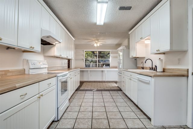 504 Austin Drive, Mineral Wells, TX 76067