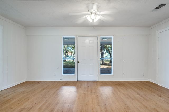 504 Austin Drive, Mineral Wells, TX 76067