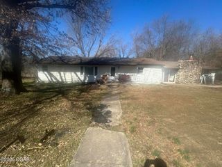 5249 E Gerbitz Road, Joplin, MO 64801