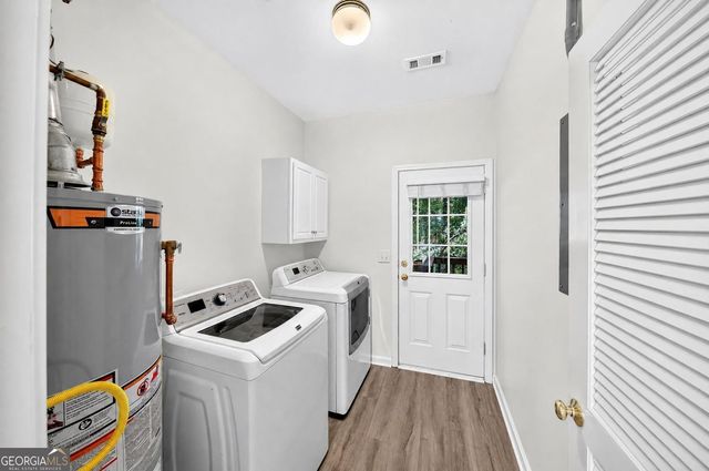 3327 Lathenview Court, Alpharetta, GA 30004