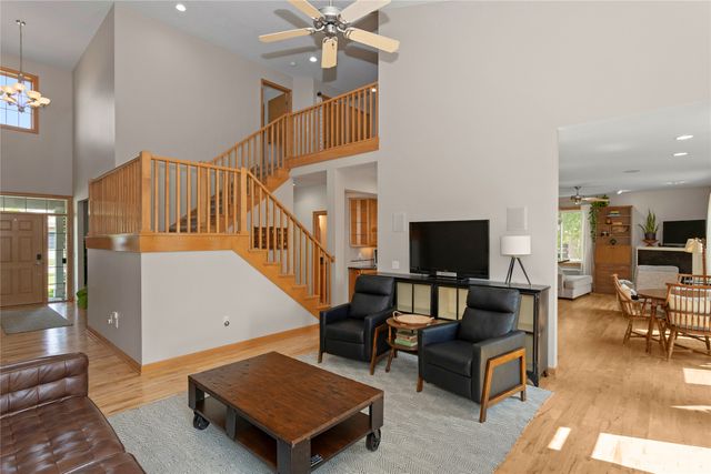 4221 159th Street, Urbandale, IA 50323