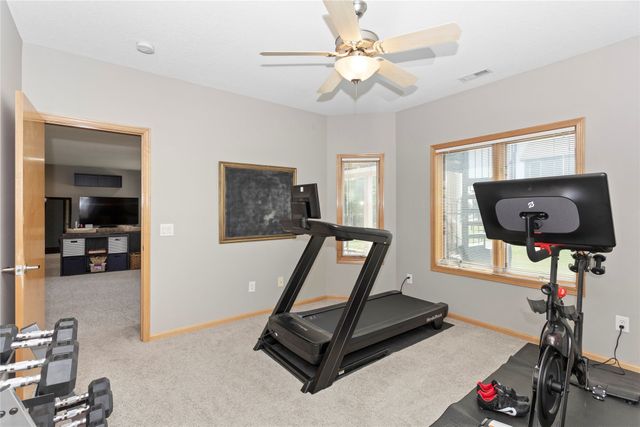 4221 159th Street, Urbandale, IA 50323