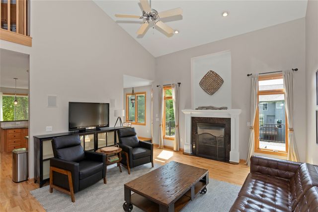 4221 159th Street, Urbandale, IA 50323