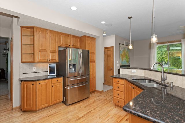 4221 159th Street, Urbandale, IA 50323