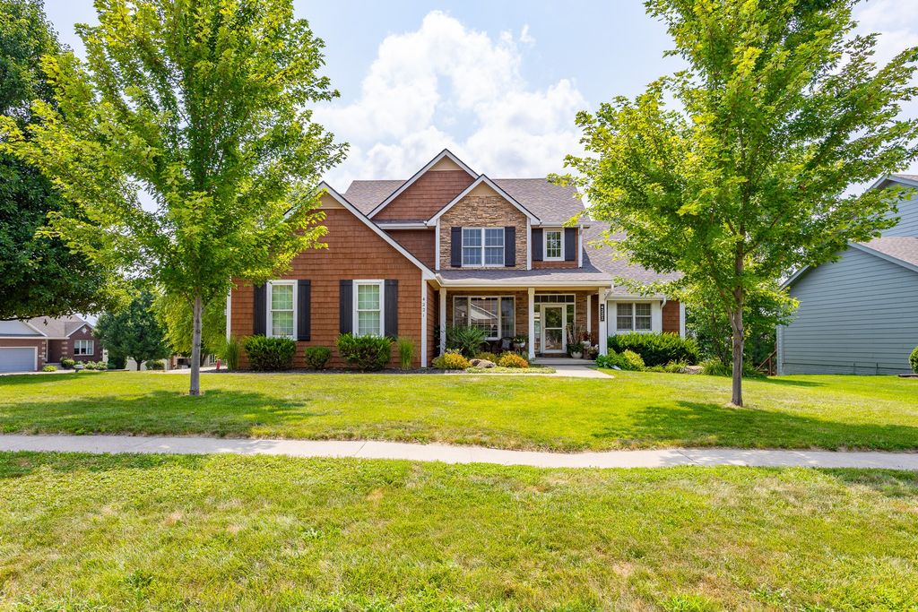 4221 159th Street, Urbandale, IA 50323