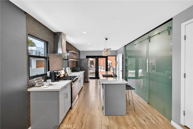 2615 Clyde, Los Angeles, CA 90016