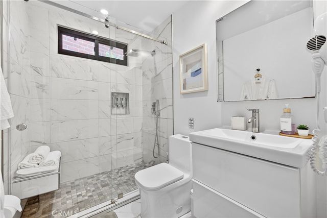 2615 Clyde, Los Angeles, CA 90016