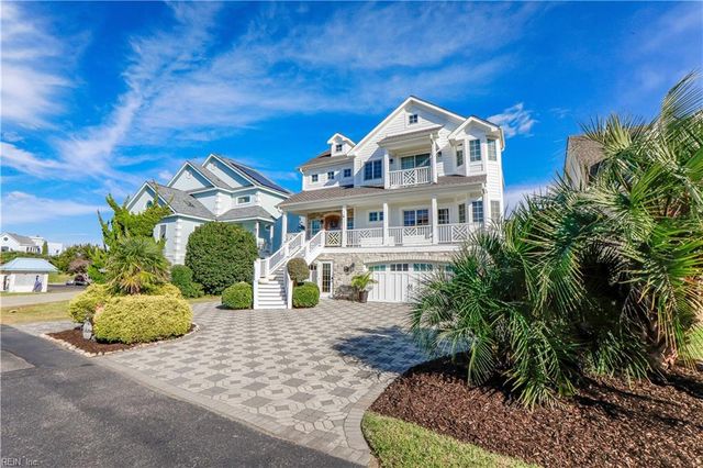 7 Channel LN, Hampton, VA 23664