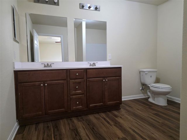 2418 14th Avenue N, Texas City, TX 77590