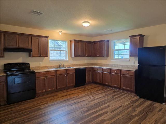 2418 14th Avenue N, Texas City, TX 77590