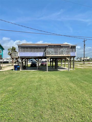 1111 Surf Drive, Surfside Beach, TX 77541