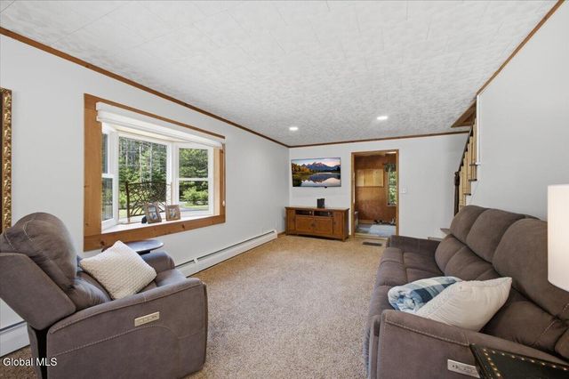 7 May Road, Chester, NY 12817