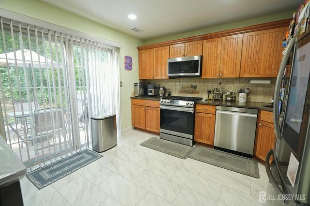 1702 OAK Court, South Brunswick, NJ 08852