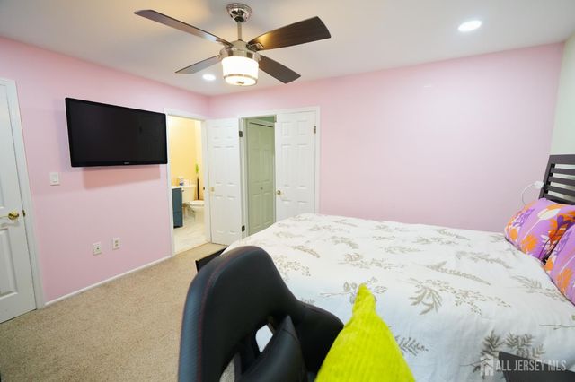 1702 OAK Court, South Brunswick, NJ 08852