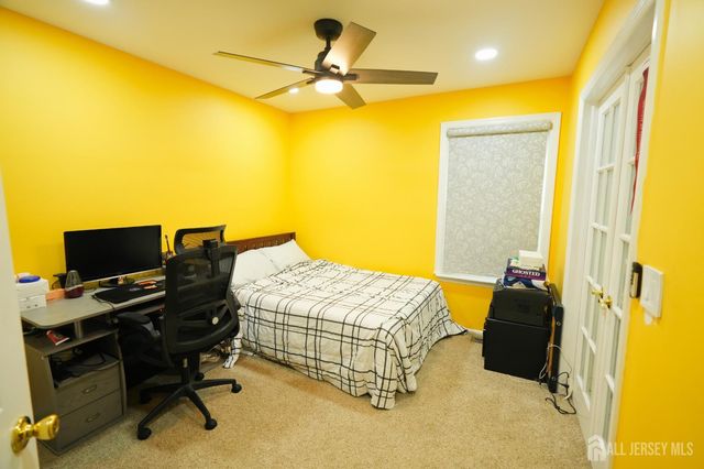 1702 OAK Court, South Brunswick, NJ 08852