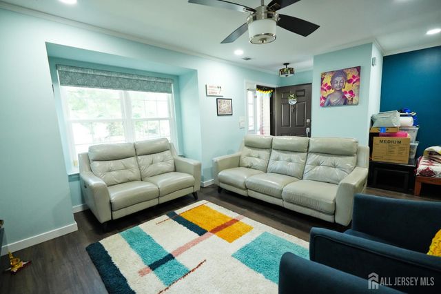 1702 OAK Court, South Brunswick, NJ 08852