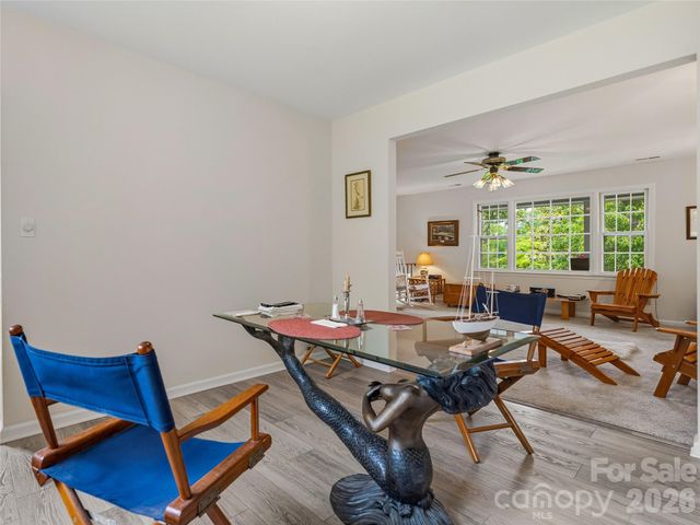 208 Applecross Lane, Hendersonville, NC 28791