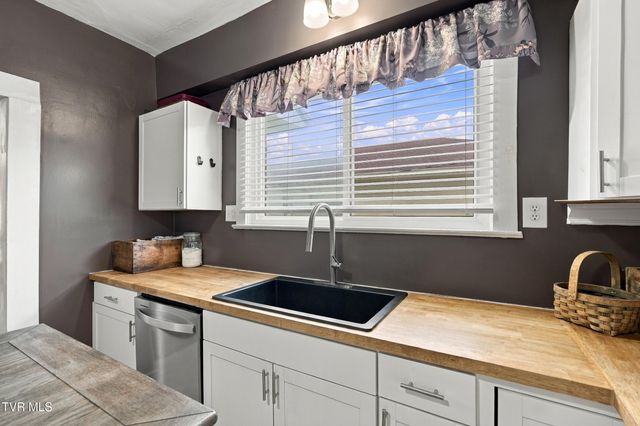 209 1st Street, Erwin, TN 37650