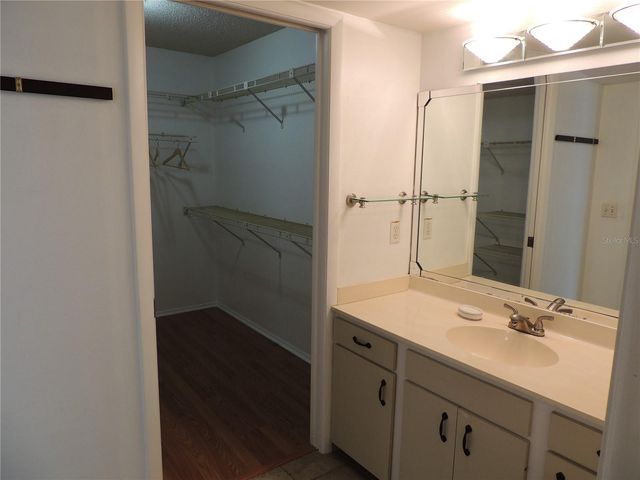 324 TIMBERLAKE DRIVE 324, Bradenton, FL 34210