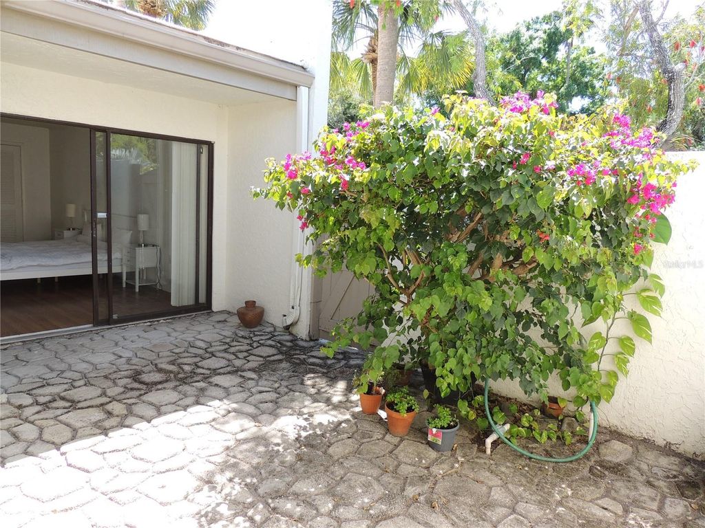 Image 19 of property listing at 324 TIMBERLAKE DRIVE 324, Bradenton, FL 34210