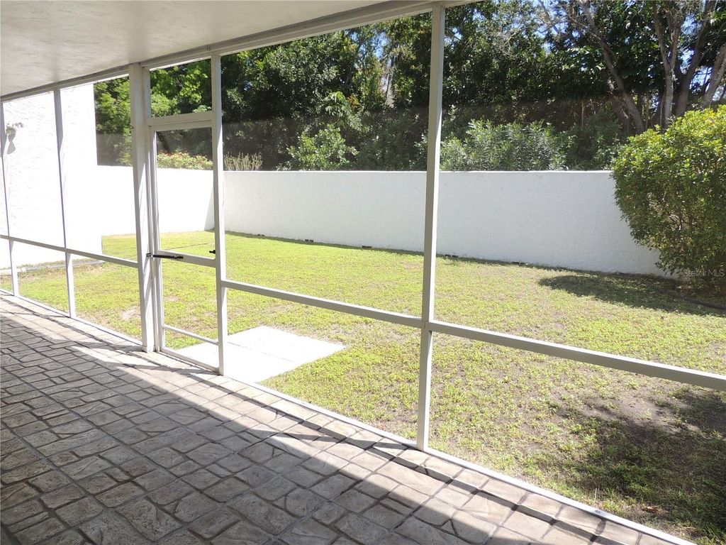 Image 24 of property listing at 324 TIMBERLAKE DRIVE 324, Bradenton, FL 34210