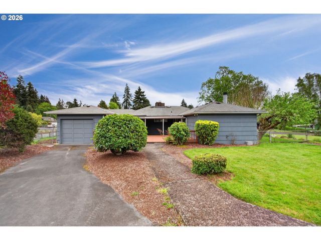 2 PACIFIC Pl, Longview, WA 98632