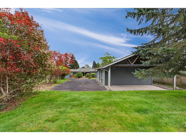 2 PACIFIC Pl, Longview, WA 98632