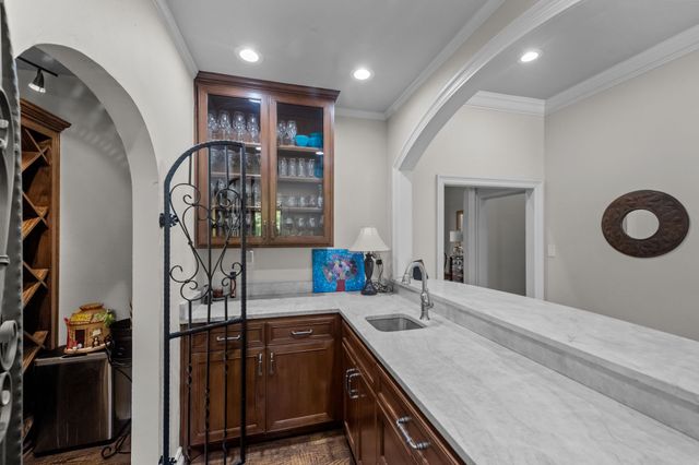 2020 Crown Knoll Lane, Plano, TX 75093