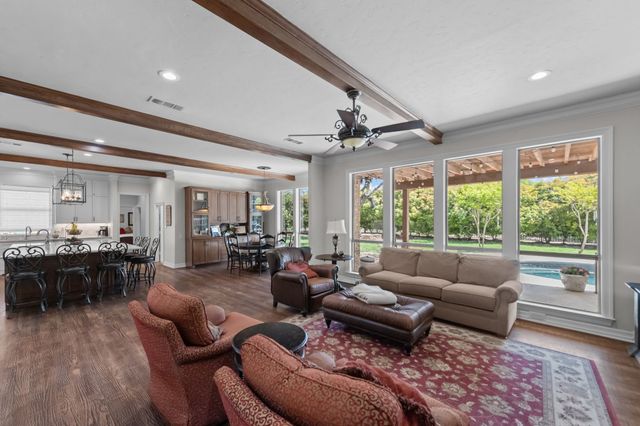 2020 Crown Knoll Lane, Plano, TX 75093