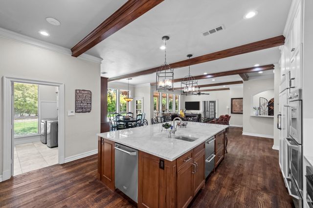 2020 Crown Knoll Lane, Plano, TX 75093