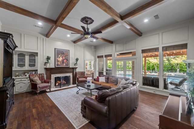 2020 Crown Knoll Lane, Plano, TX 75093