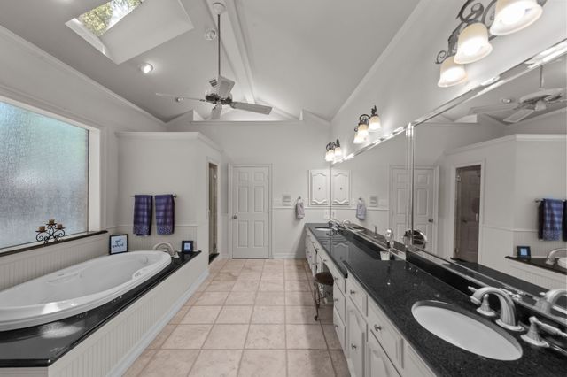 2020 Crown Knoll Lane, Plano, TX 75093