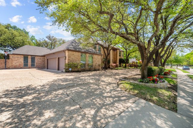2020 Crown Knoll Lane, Plano, TX 75093