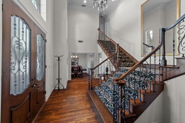 2020 Crown Knoll Lane, Plano, TX 75093