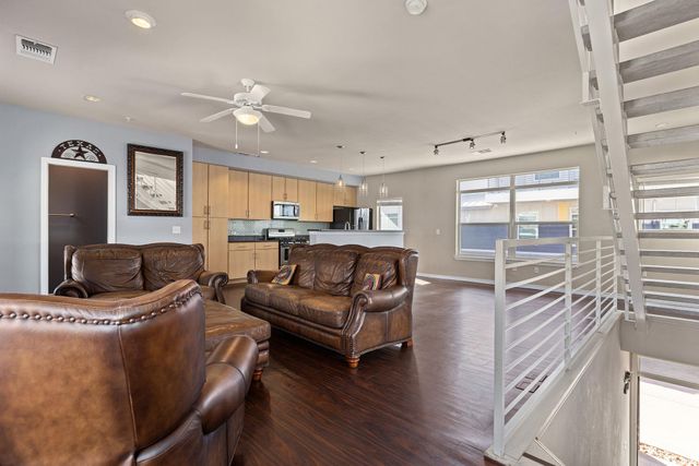 2606 Wilson ST 302, Austin, TX 78704