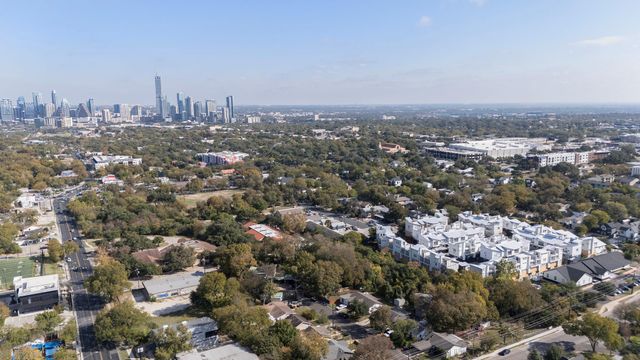 2606 Wilson ST 302, Austin, TX 78704