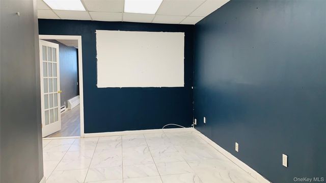 13687 Roosevelt Avenue 305, Flushing, NY 11354