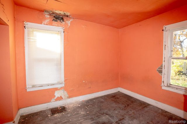 3673 Seyburn Street, Detroit, MI 48214